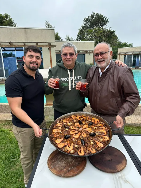 Paella entre amigos · El Pirata del Faro