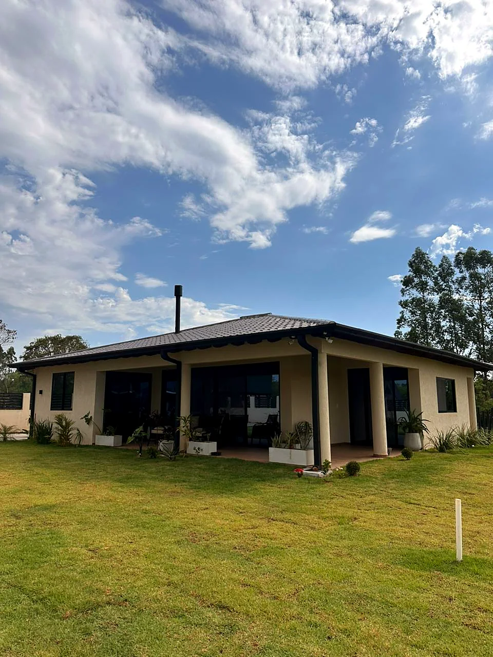 Casa construida en un lote de El Faro